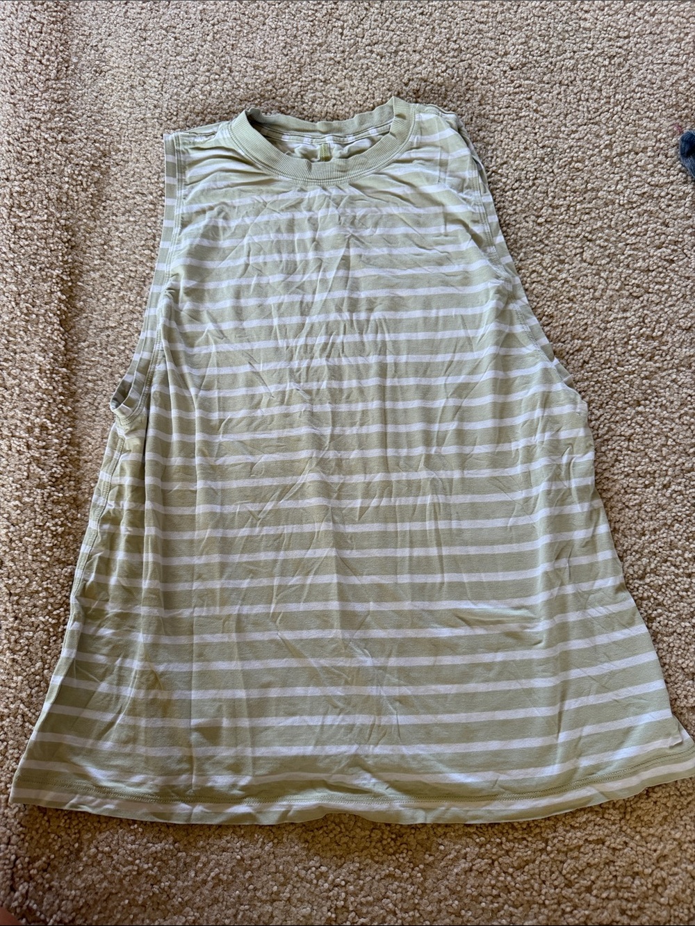 Lululemon Muscle Tank Top - size 6